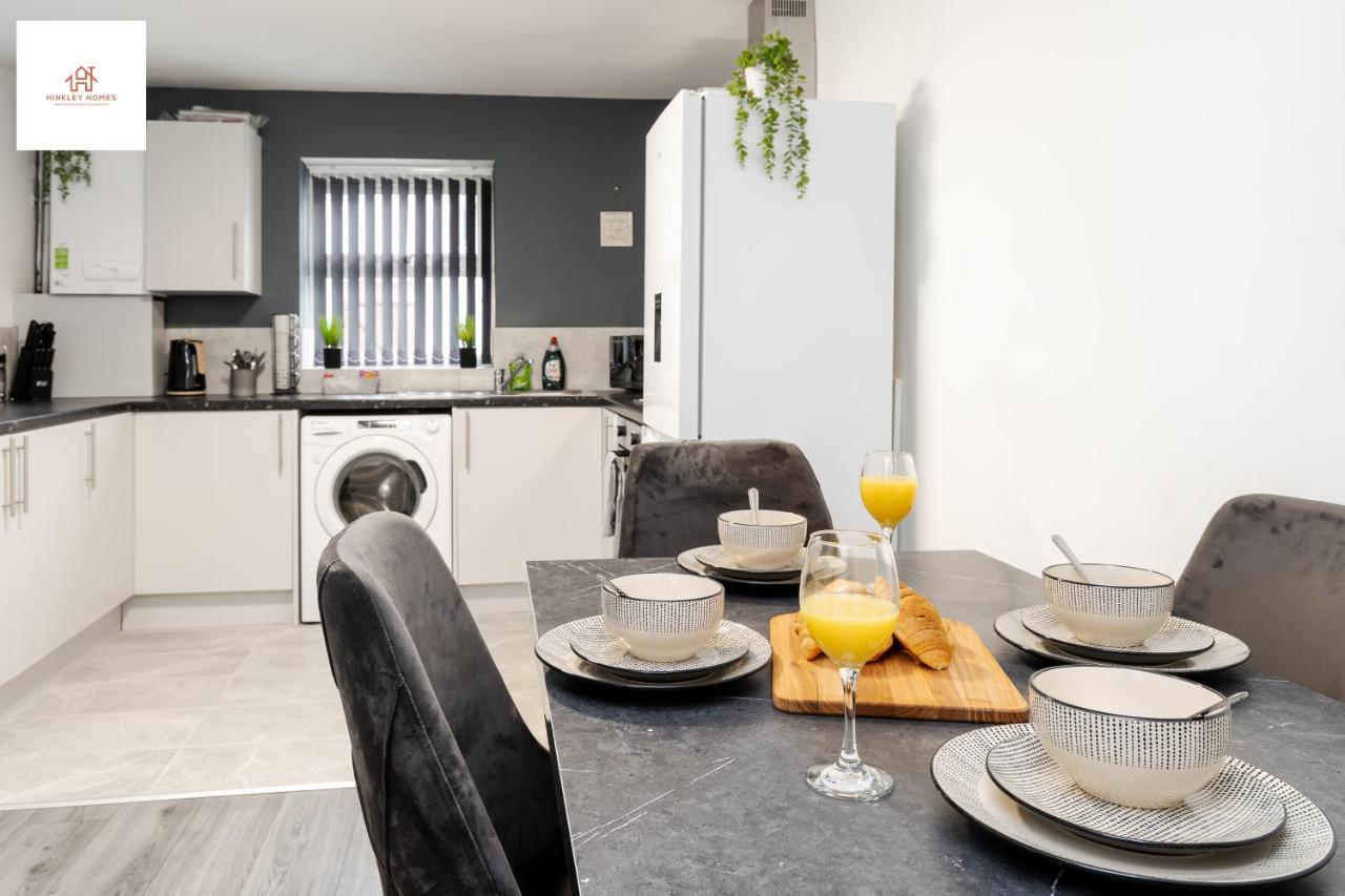 Immaculate 4 Bed In Liverpool By Hinkley Homes Short Lets & Serviced Accommodation Екстер'єр фото