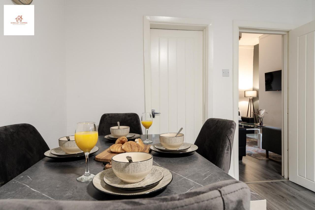 Immaculate 4 Bed In Liverpool By Hinkley Homes Short Lets & Serviced Accommodation Екстер'єр фото