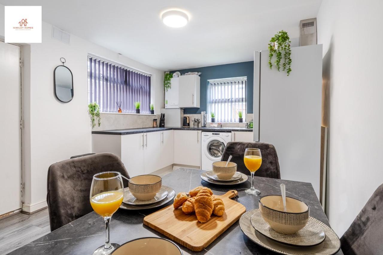 Immaculate 4 Bed In Liverpool By Hinkley Homes Short Lets & Serviced Accommodation Екстер'єр фото