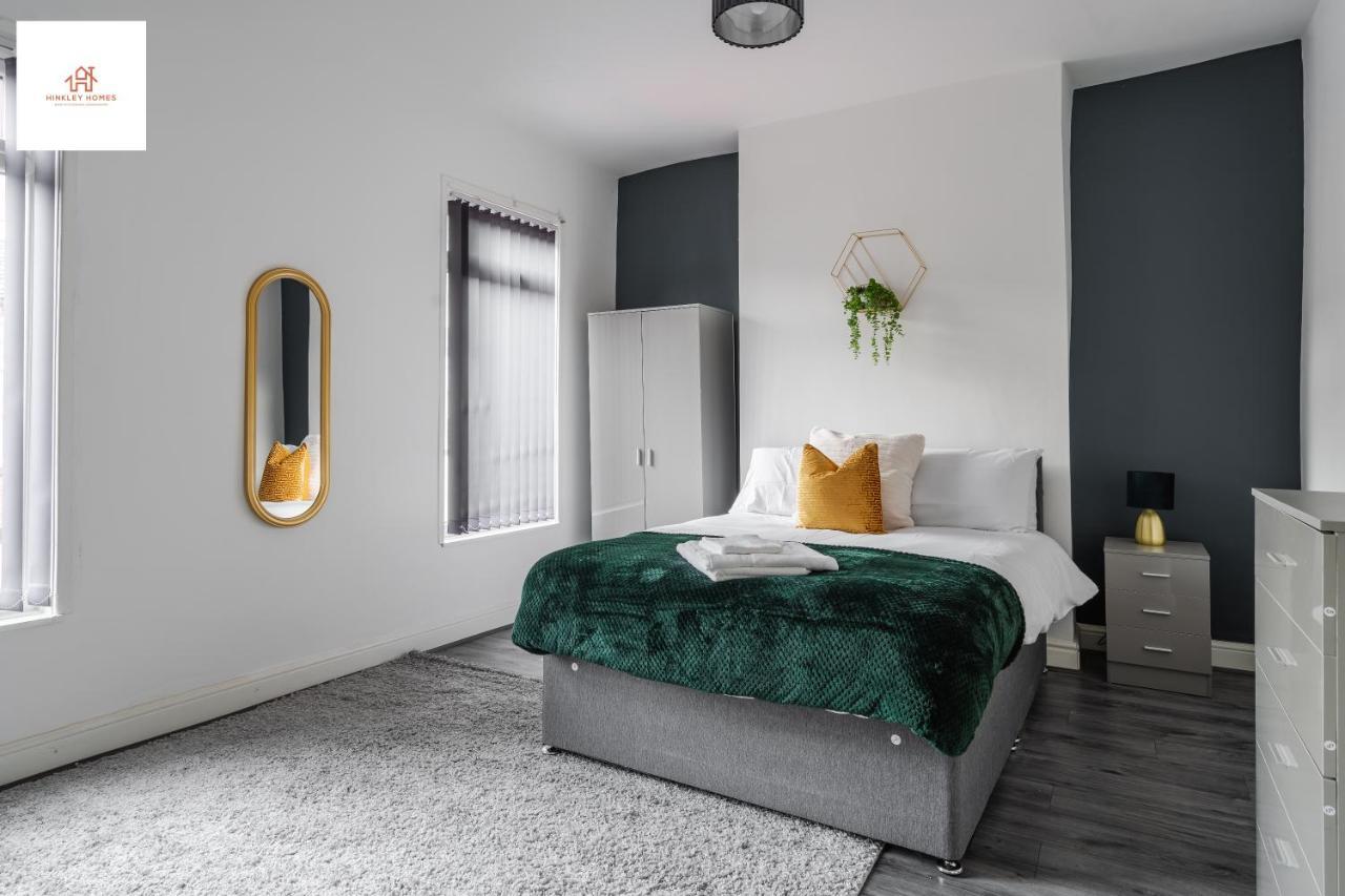 Immaculate 4 Bed In Liverpool By Hinkley Homes Short Lets & Serviced Accommodation Екстер'єр фото